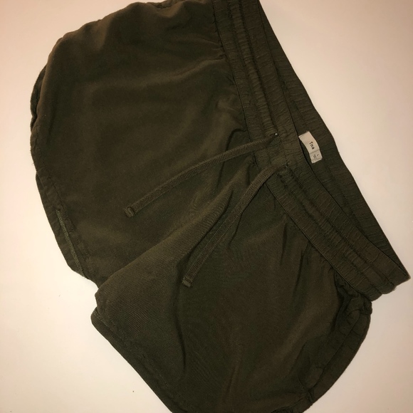 TNA SHORTS - Picture 1 of 3